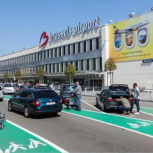 K&y 1 Brussels Airport 500m! Aparthotel